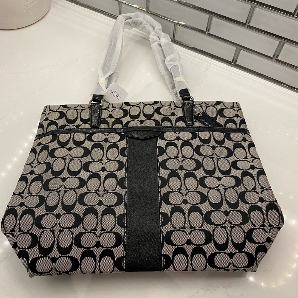 NWT Coach handbag